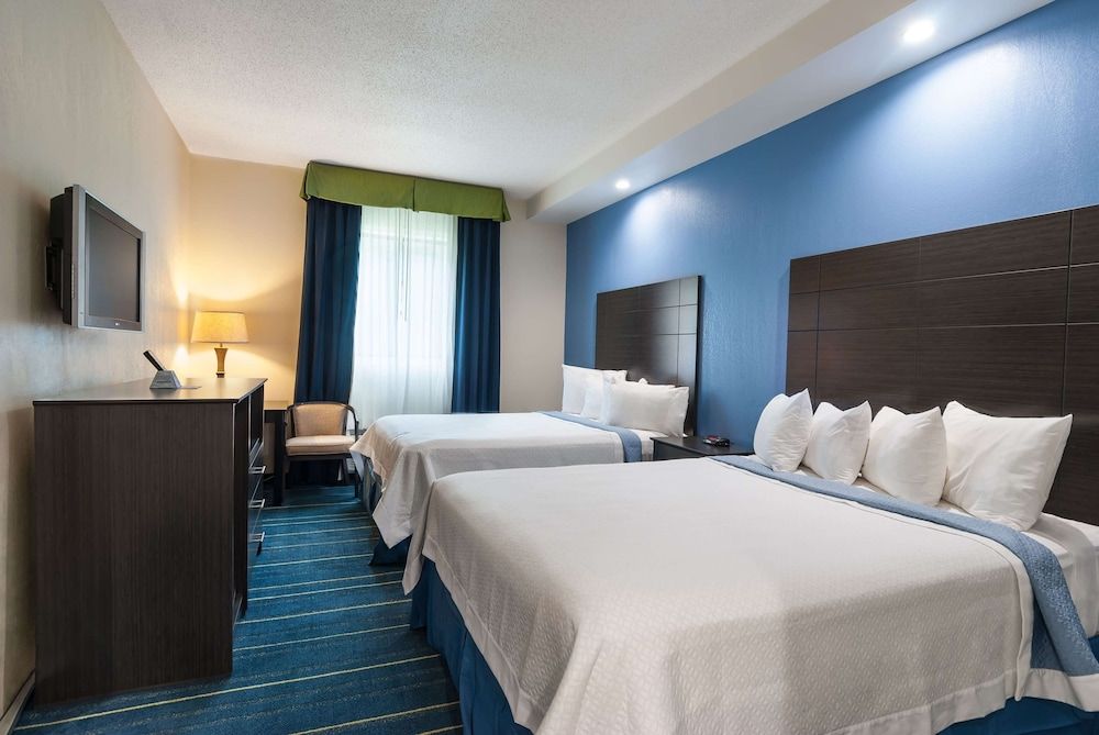 Room, 2 Queen Beds, Non Smoking