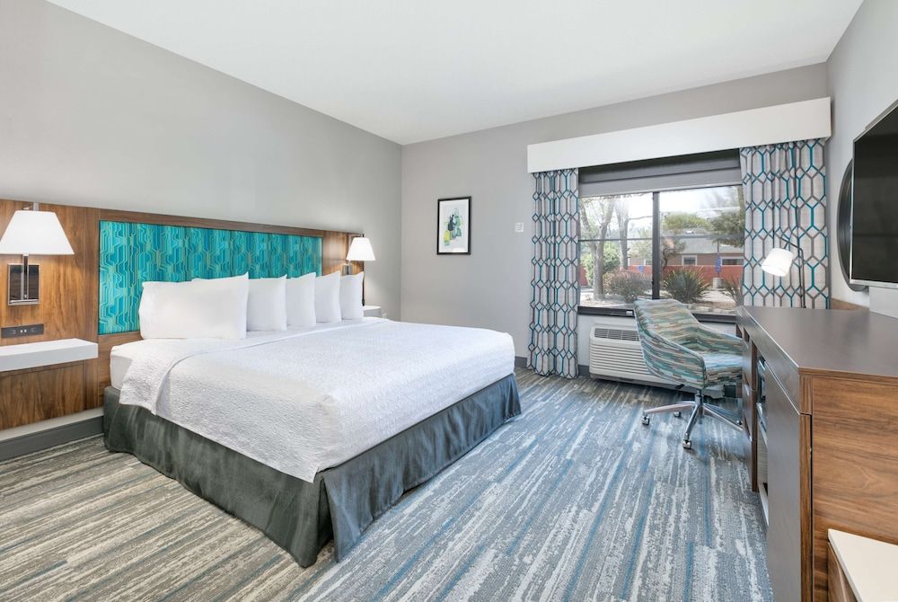 undefined Hampton Inn Santa Cruz 4