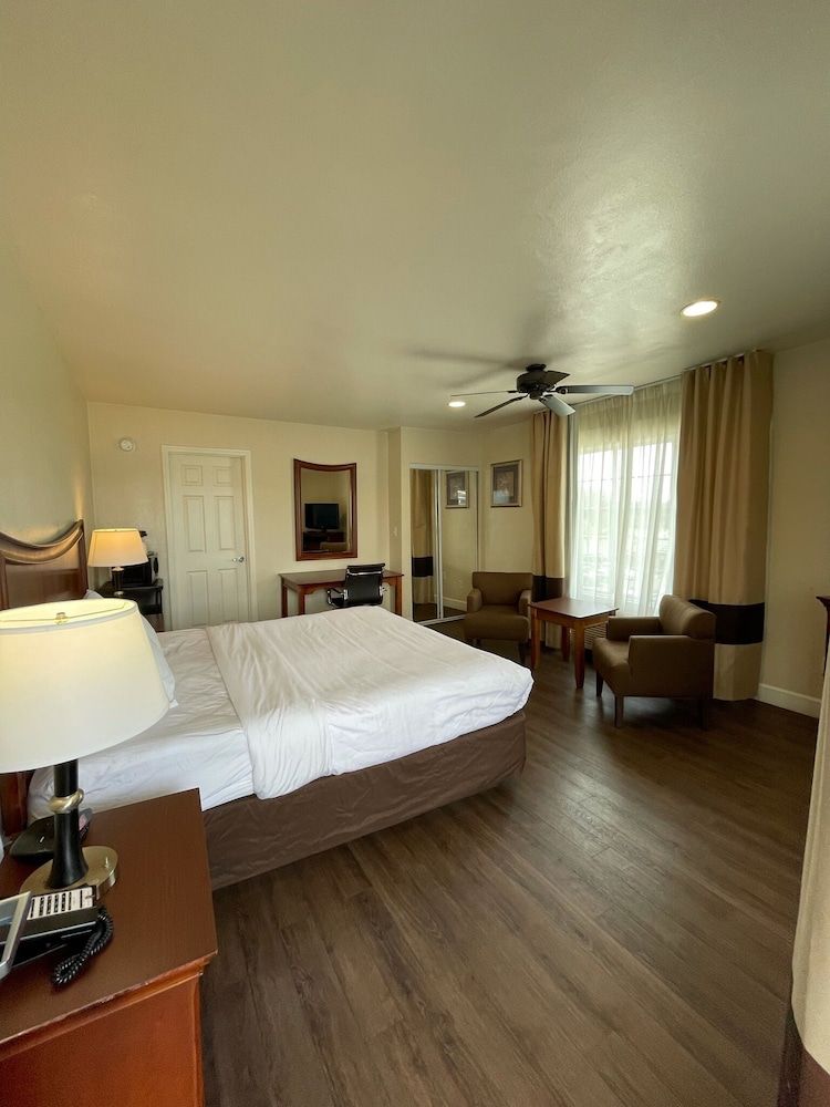 undefined Blu Pacific Hotel 9