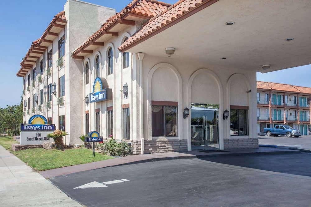undefined Days Inn by Wyndham Anaheim Near the Park 10