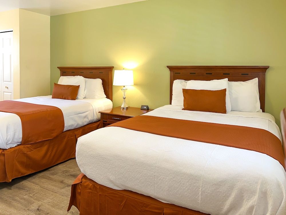 The Old West Inn Standard Room, 2 Queen Beds, Non Smoking 2