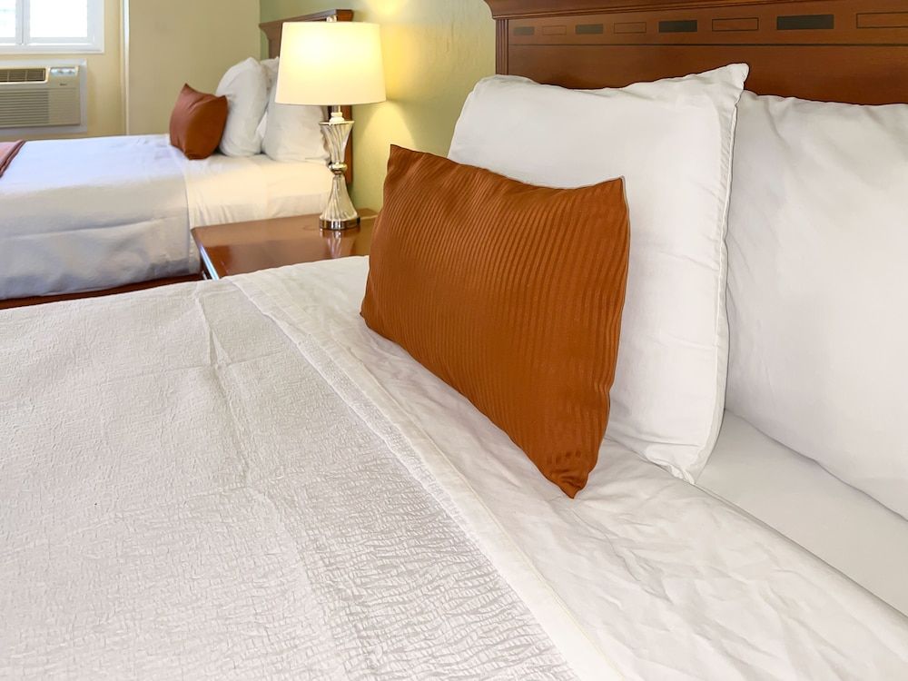 The Old West Inn Standard Room, 2 Queen Beds, Non Smoking 6