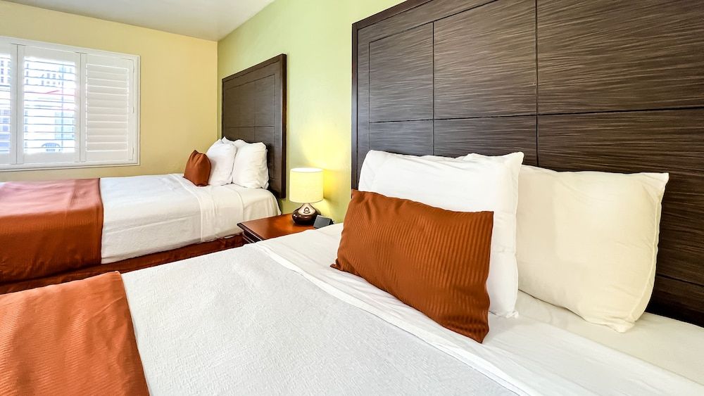 The Old West Inn Standard Room, 2 Queen Beds, Non Smoking 9