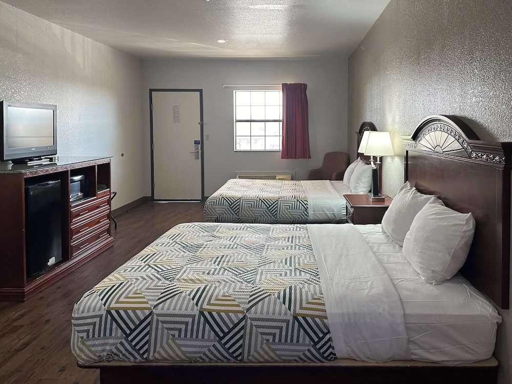 Deluxe Room, 2 Queen Beds, Smoking, Refrigerator & Microwave