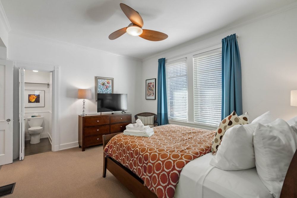 Standish House Apartment Duplex Home, 3 Bedrooms (71 Standish Ave NW, Atlanta GA 30309)