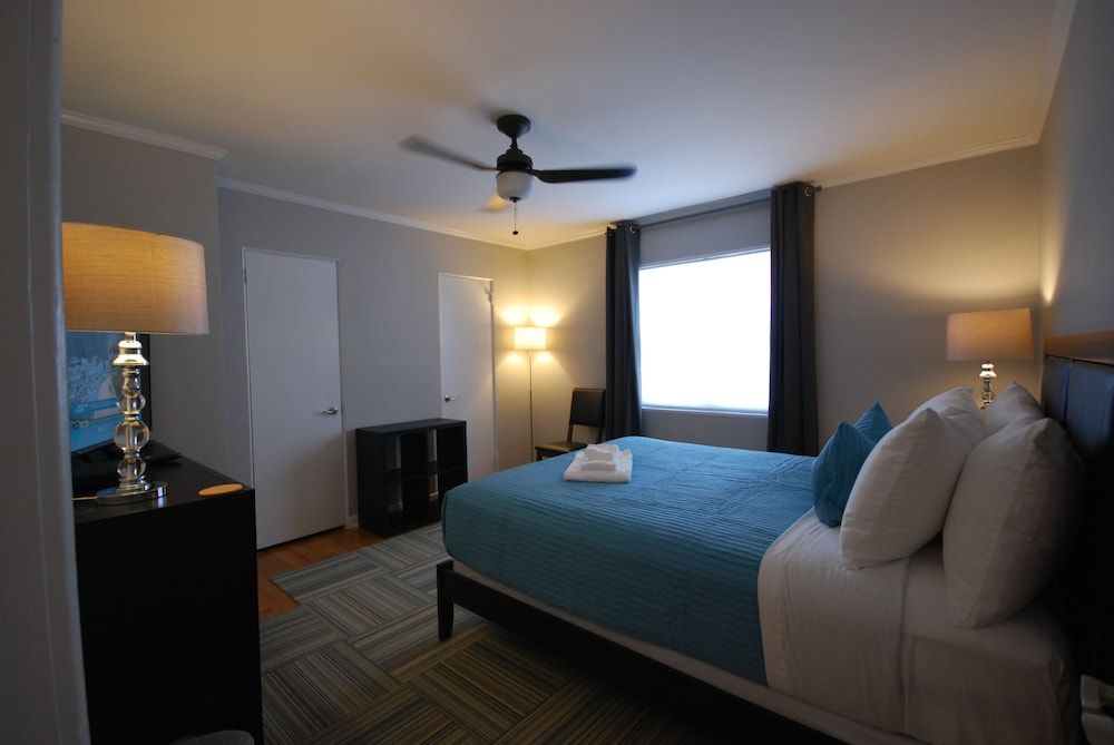 Big Awesome 1BR/1BA Condominium LT (15 Standish Avenue NW, Atlanta, GA 30309)