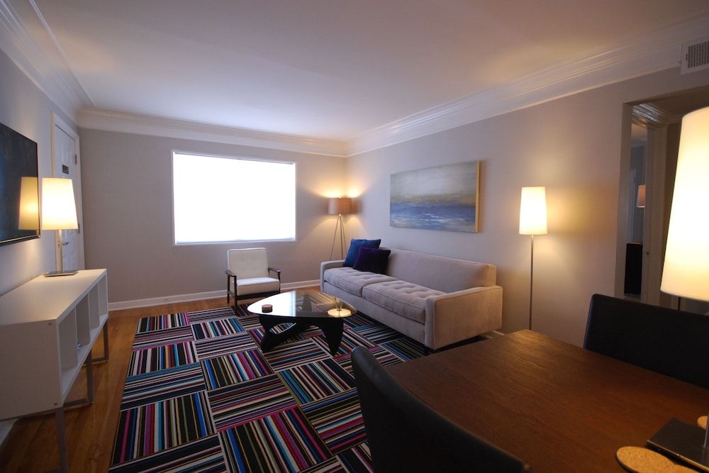 Big Awesome 1BR/1BA Condominium LT (15 Standish Avenue NW, Atlanta, GA 30309)