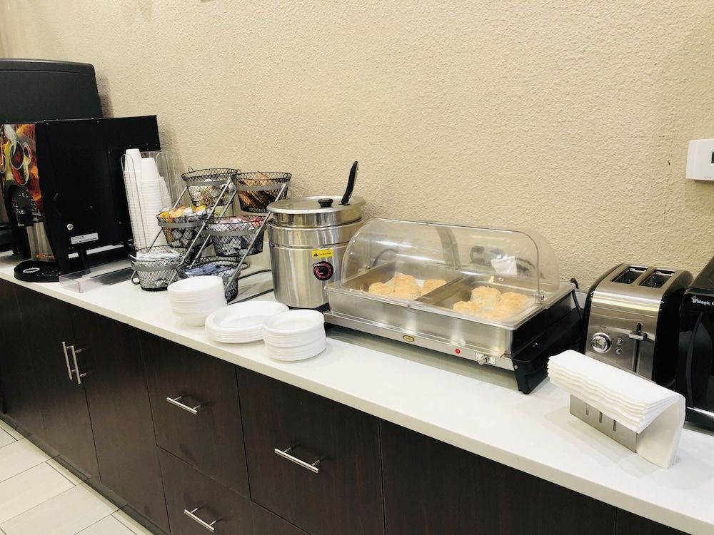 undefined The Inn & Suites SW Omaha 7