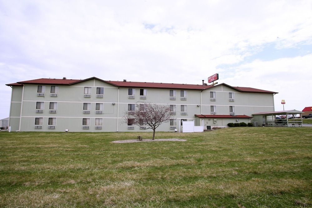 undefined The Inn & Suites SW Omaha 5