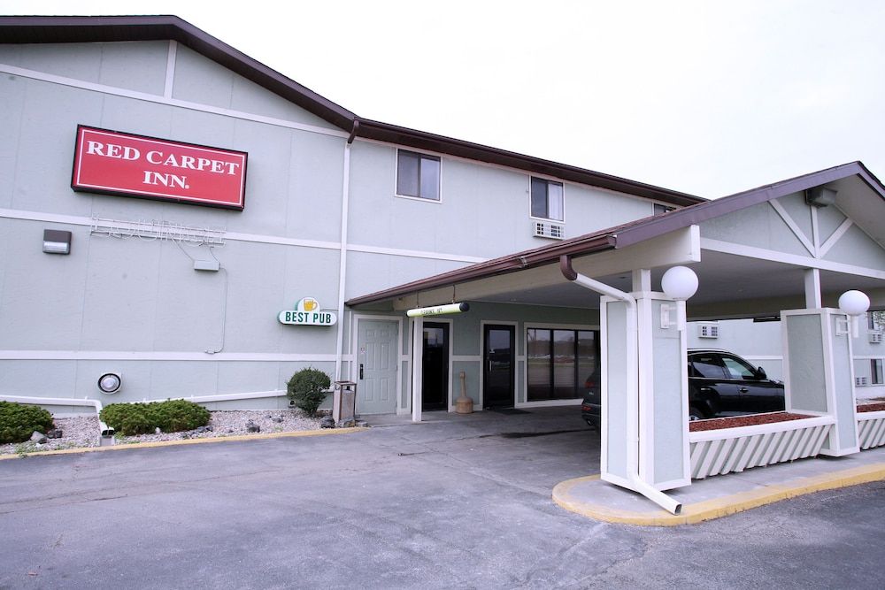 undefined The Inn & Suites SW Omaha 3