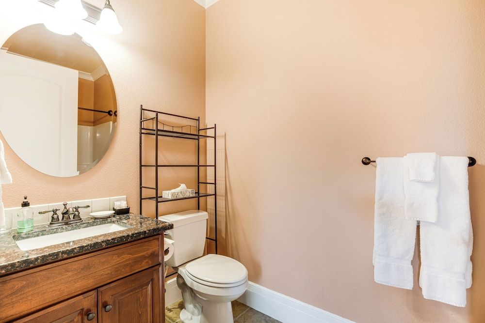 La Bastide Bed & Breakfast Romantic Room, 1 King Bed, Fireplace, Garden View 3