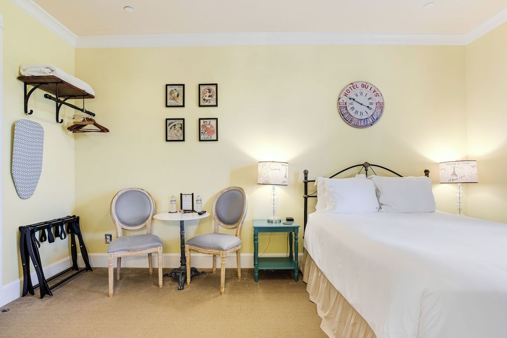 La Bastide Bed & Breakfast Comfort Room, 1 Queen Bed, Garden View