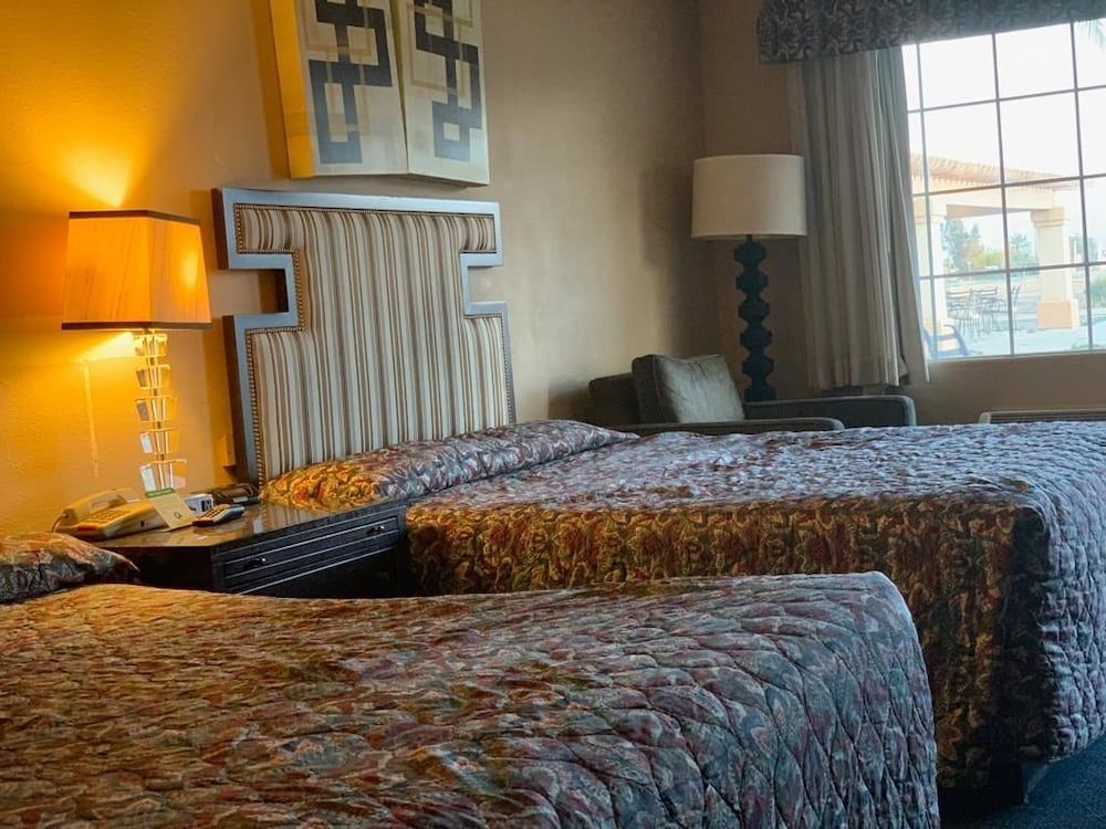Calipatria Inn And Suites Standard Room, 2 Queen Beds 4