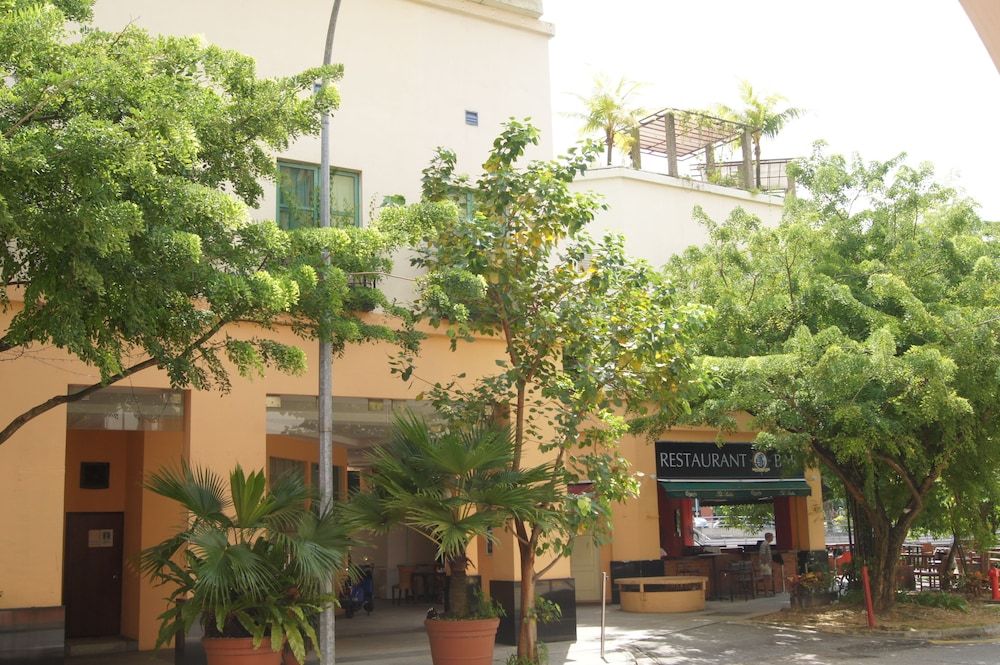 undefined Robertson Quay Hotel 4