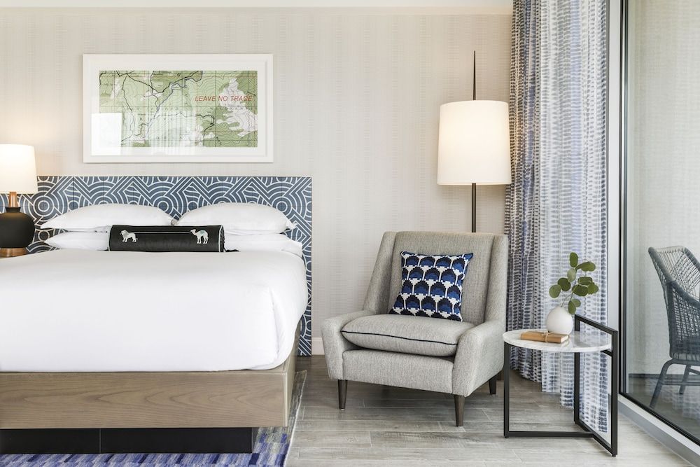 Room, 1 King Bed, Balcony