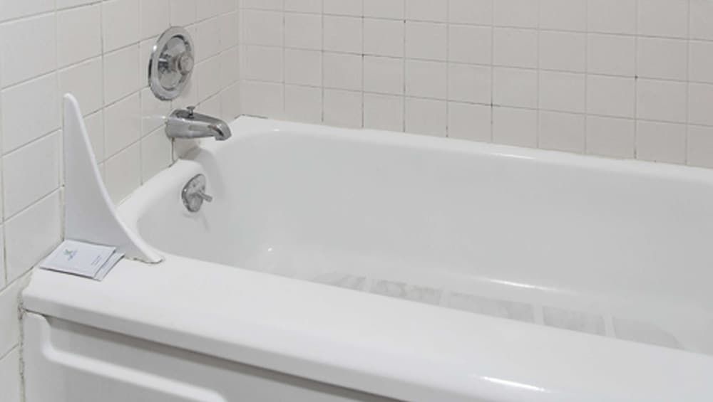 M Star North Canton - Hall of Fame Room, 1 King Bed, Non Smoking, Refrigerator & Microwave 11