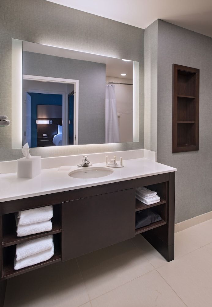 Suite, 1 Bedroom (Mobility Accessible, Tub)