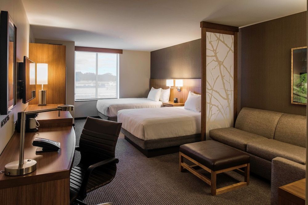 Room, Multiple Beds (High Floor)
