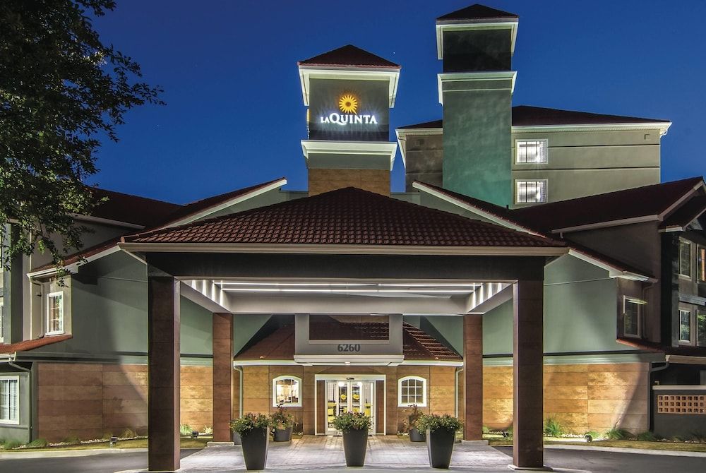 undefined La Quinta Inn & Suites by Wyndham Atlanta Perimeter Medical 7