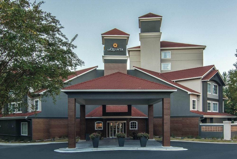 undefined La Quinta Inn & Suites by Wyndham Atlanta Perimeter Medical 6