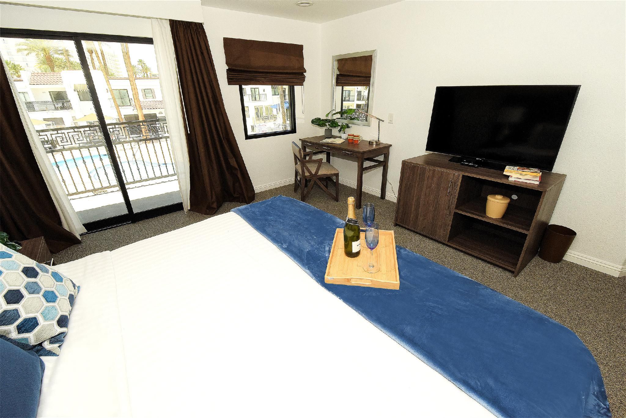 Serene Vegas Boutique Hotel Las Vegas Single King Room 16