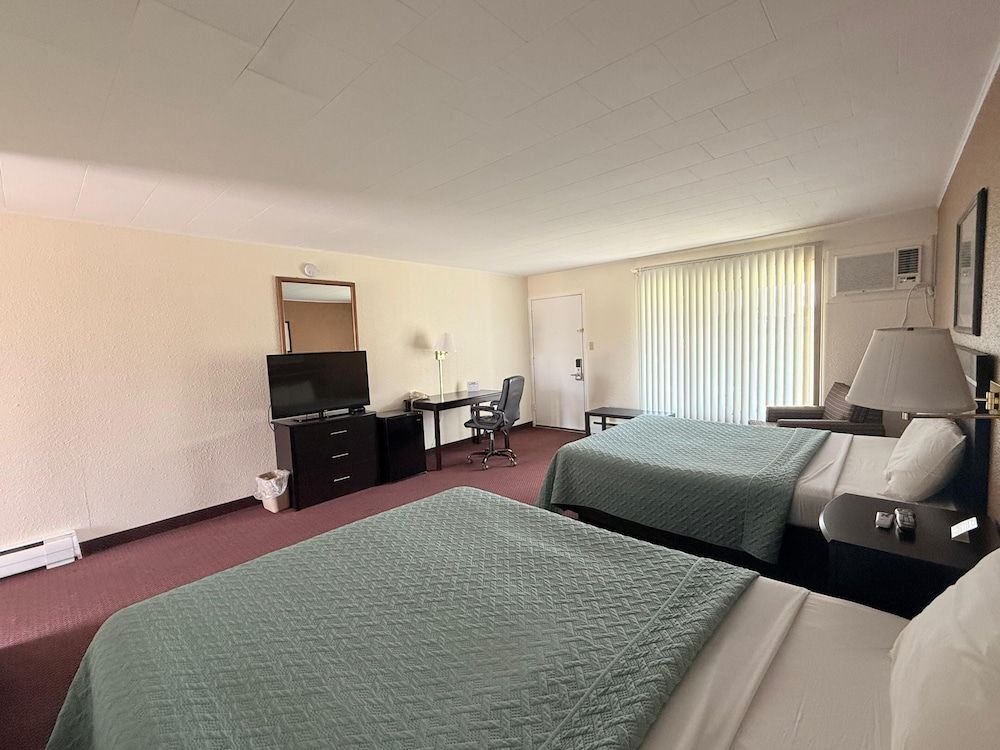 Knights Inn Kirksville Room, 2 Queen Beds, Smoking