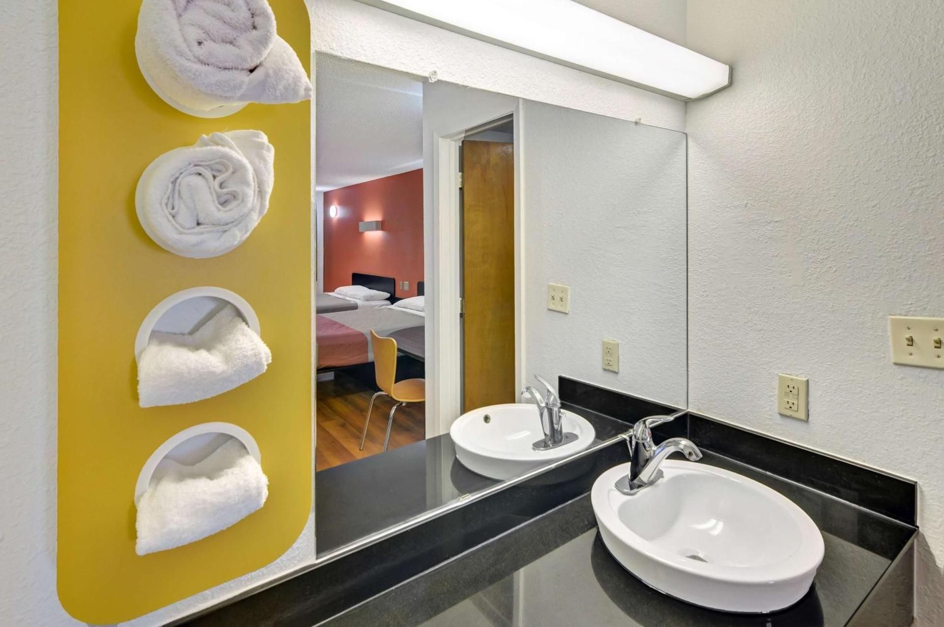 Motel 6 Lindale, TX Queen Room with Two Queen Beds - Disability Access 3