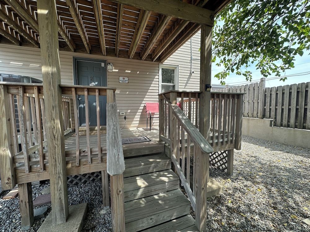 Anchor Motel Newly Renovated 2 Bedroom Apartment 4