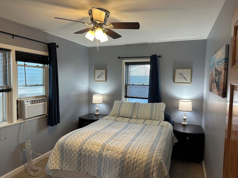 Family House, 2 Bedrooms, Kitchen, Beachside