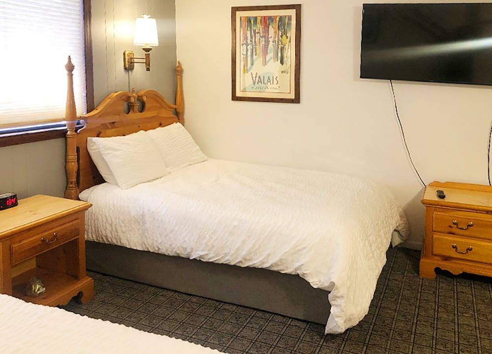 Tyrolean Lodge Low Floor Room 8