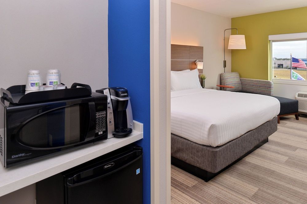 Standard Room, 1 King Bed (Leisure)