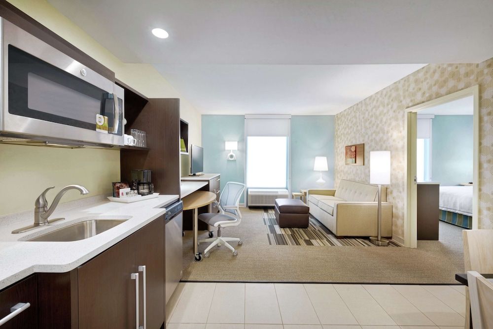 Suite, 1 King Bed, Accessible, Non Smoking (hearing acc)