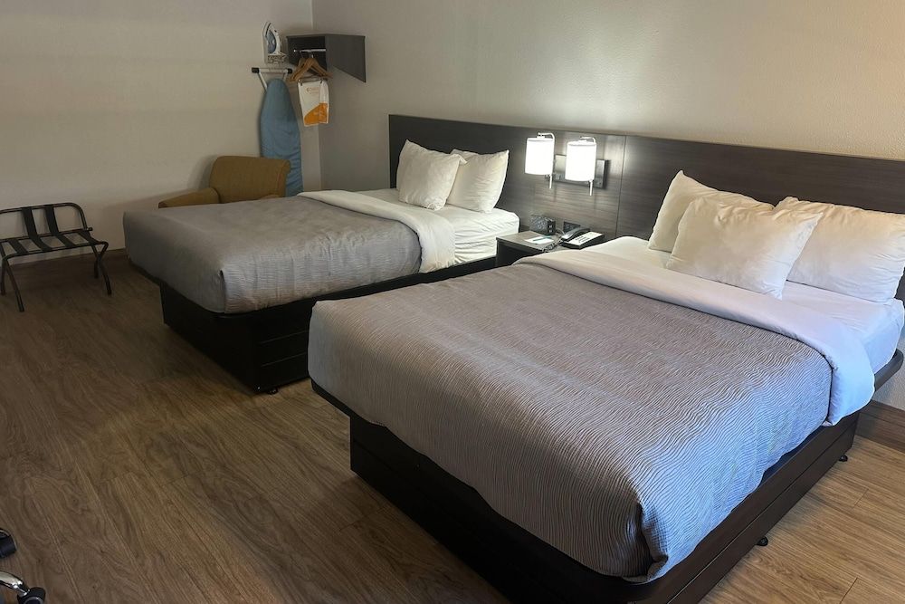 Quality Inn Forsyth near GA Public Safety Training Center Standard Room, 2 Double Beds, Non Smoking 2