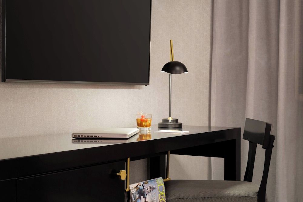 Hotel LeVeque, Autograph Collection Room, 1 King Bed 11