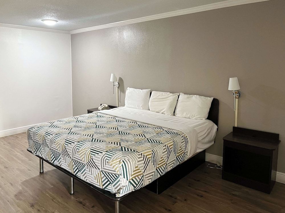 Motel 6 Opelousas, LA