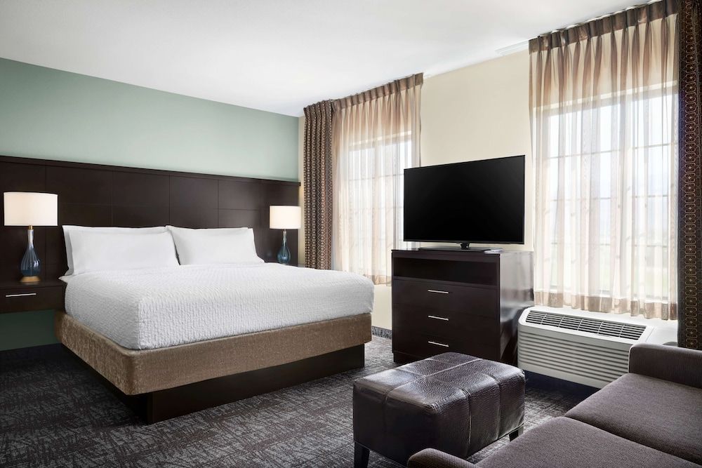 Studio Suite, 1 King Bed, Mountain View