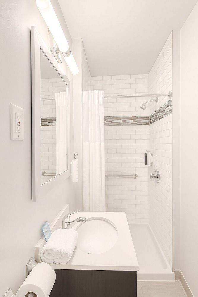 Heritage Hotel Standard Room, 2 Twin Beds, Non Smoking 4