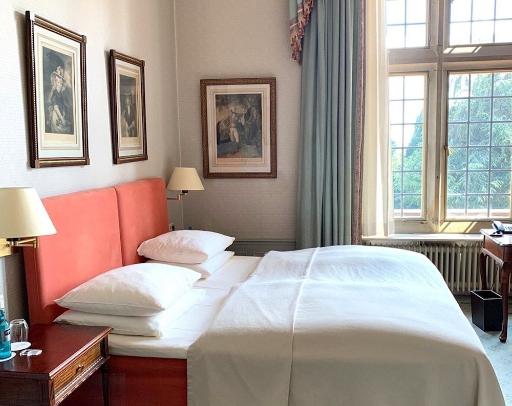 Schlosshotel Kronberg - Hotel Frankfurt Room, Non Smoking (Heritage) 5