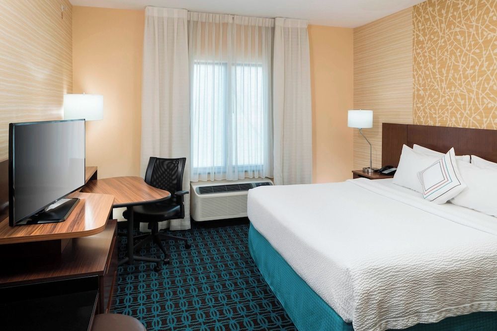 Room, 1 King Bed (Hearing Accessible)