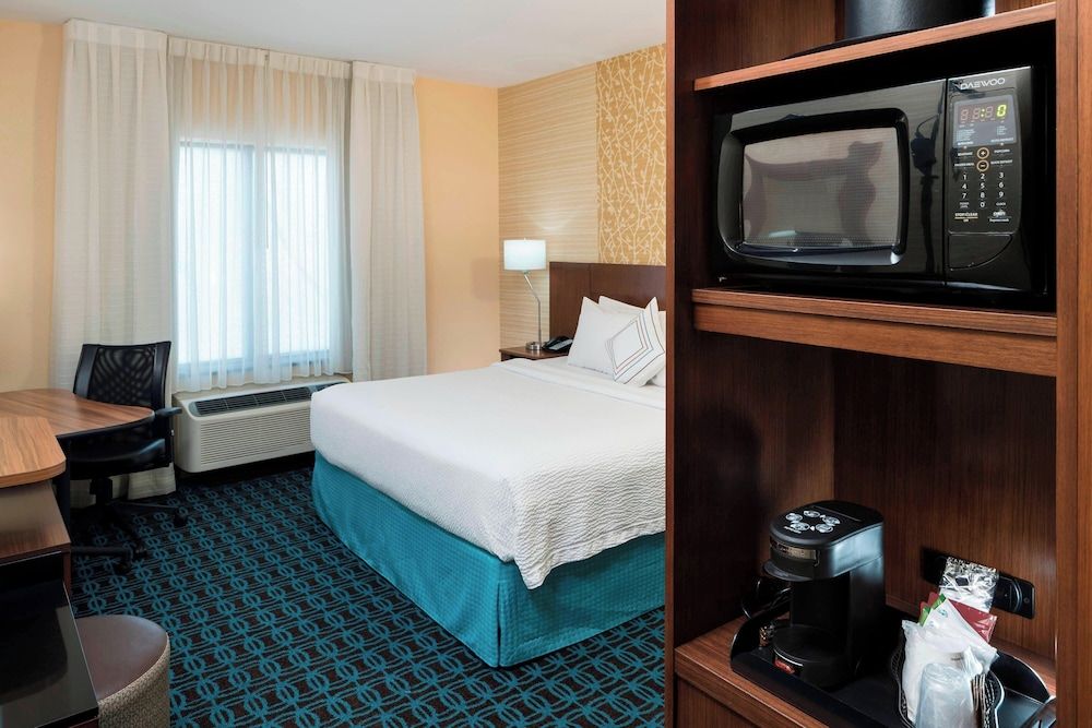 Room, 1 King Bed (Hearing Accessible)