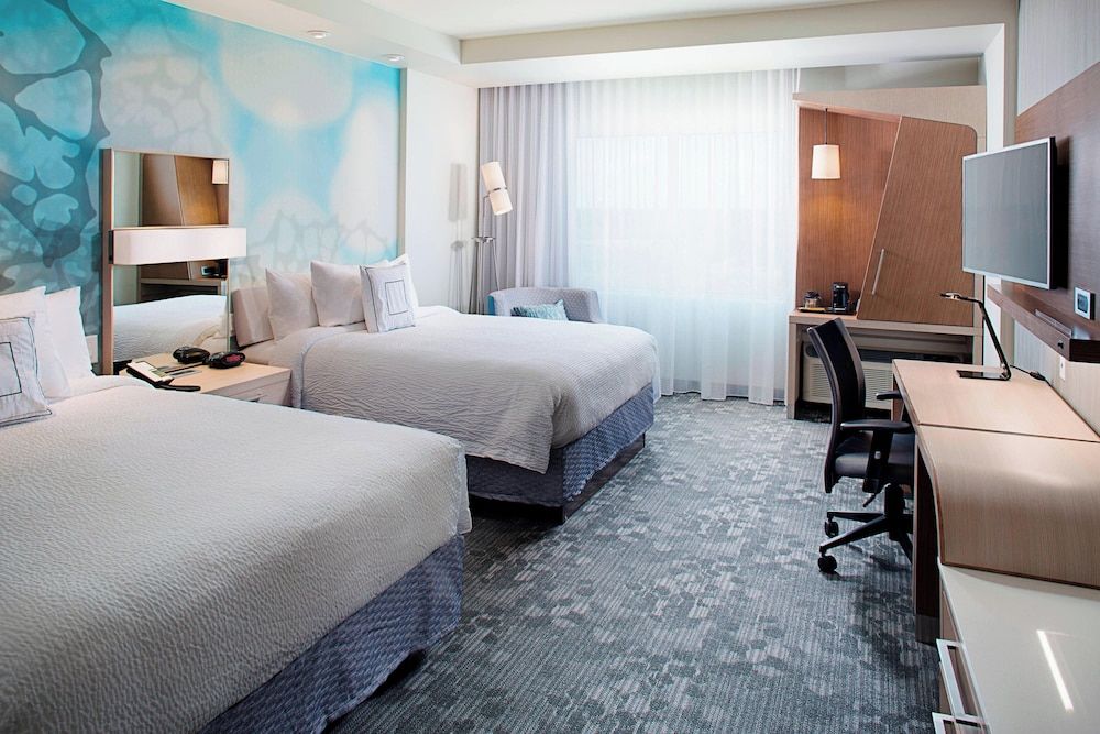 Room, 2 Queen Beds, Non Smoking