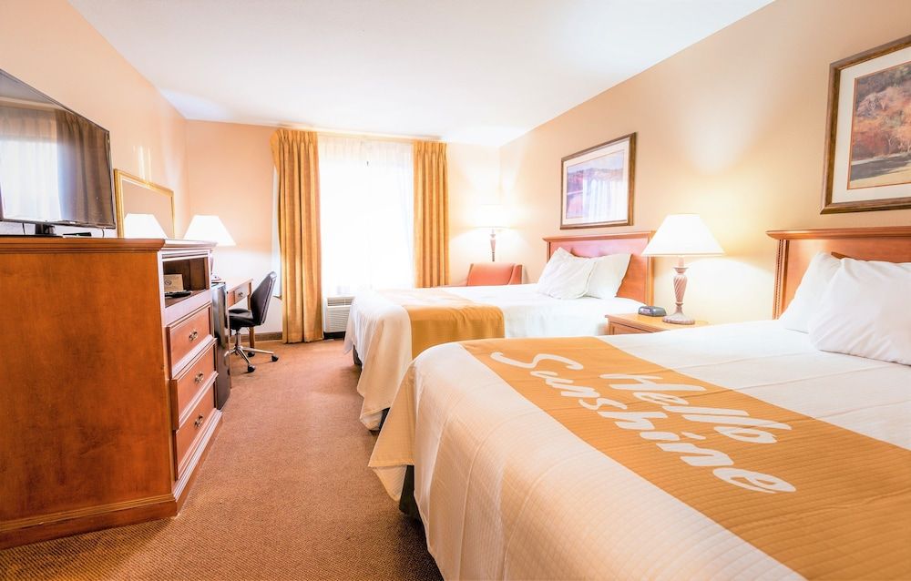 Room, 2 Queen Beds, Accessible, Non Smoking