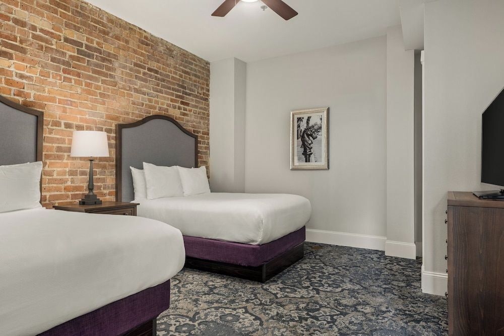 Standard Condo, 2 Bedrooms