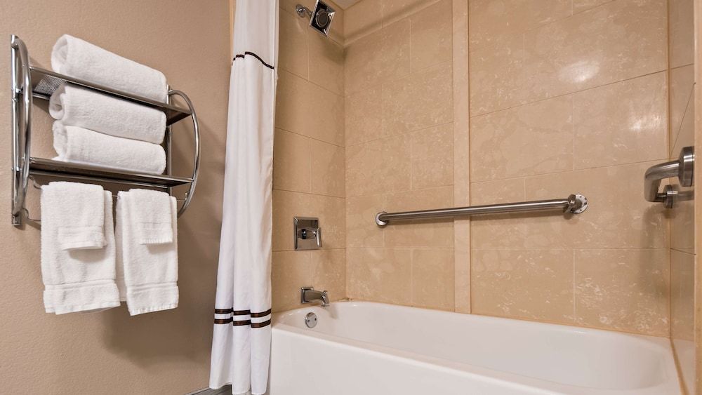 Standard Room, 2 Queen Beds, Non Smoking, Refrigerator & Microwave