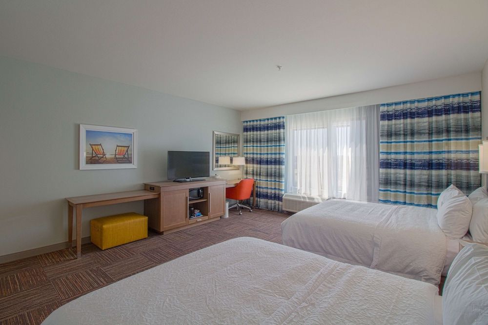 Room, 2 Queen Beds, Accessible, Non Smoking (w/ bathtub)