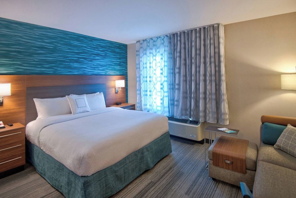 TownePlace Suites by Marriott Miami Airport Studio, 1 King Bed (Hearing Accessible) 3