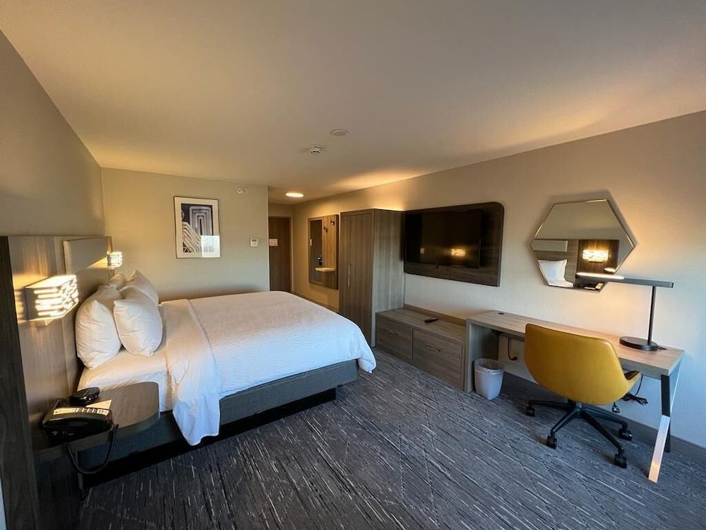 Standard Room, 1 King Bed