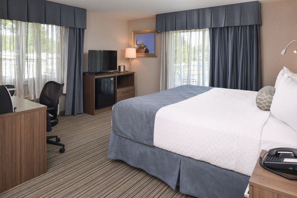 Room, 1 King Bed, Balcony