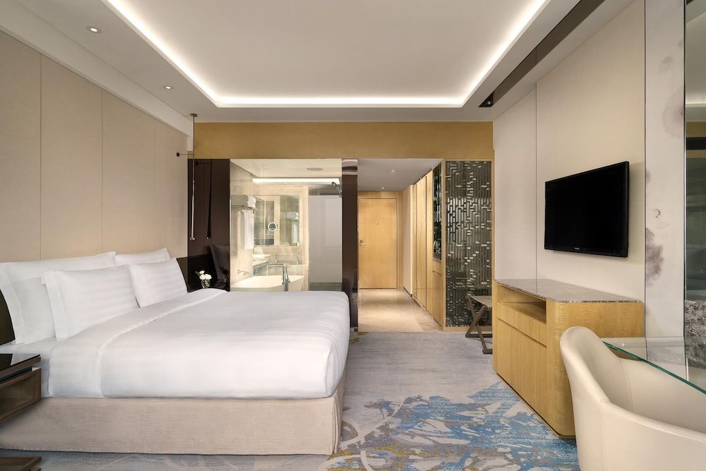 Single Room (Deluxe River View)
