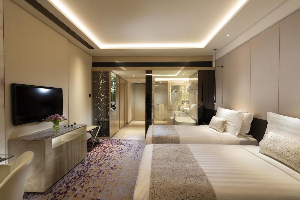 Twin Room (Executive City View)